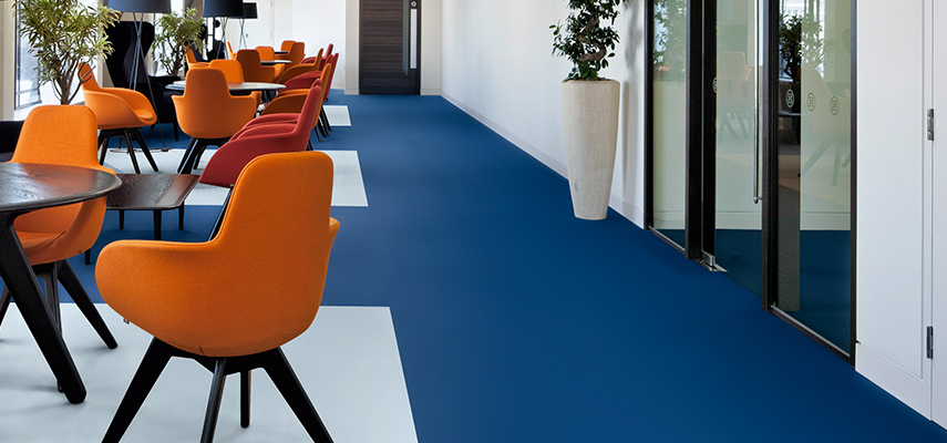 Polyflor Bloc in seating area in colours Cool Breeze and Marine Blue