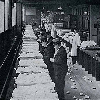 Nouveau Essentials carpet tiles in Light Grey and Dark Grey