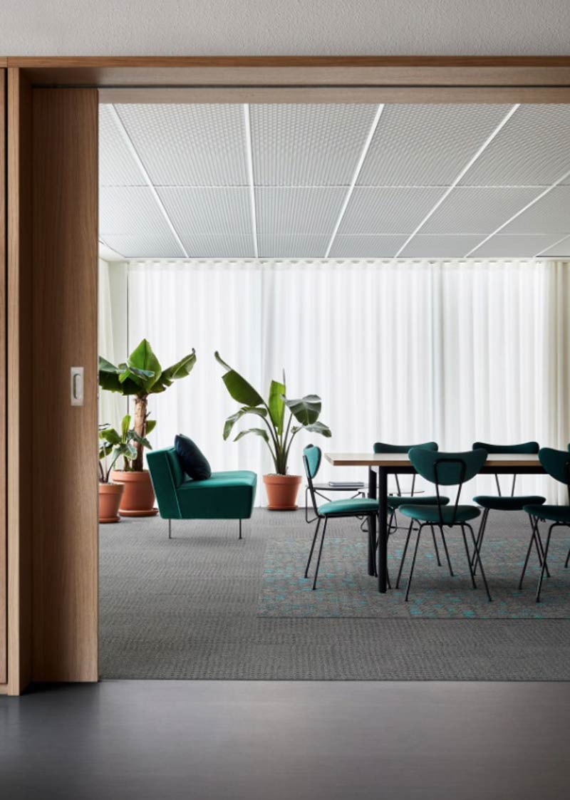 Interface Brushed Lines Galena A01604
