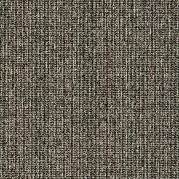 685