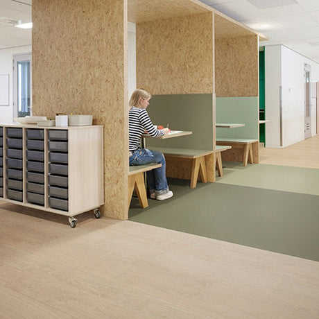 Forbo Eternal Colour 42402 Elegance Snow Sheet Vinyl - DCTUK