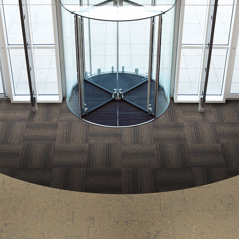 Interface Barricade One Anthrazite Carpet Tiles - DCTUK