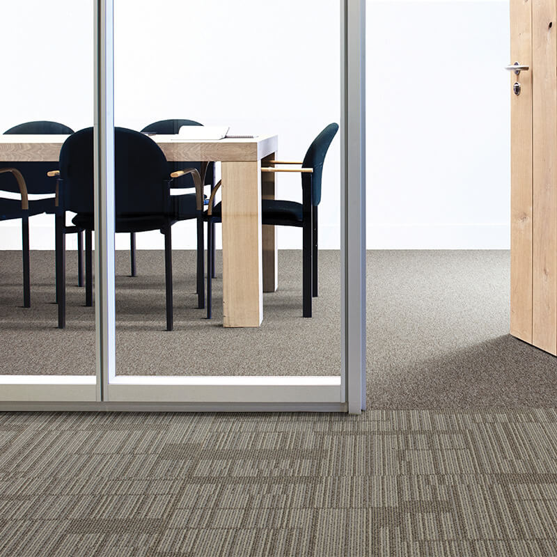 Interface Output Loop Azure Carpet Tiles - DCTUK